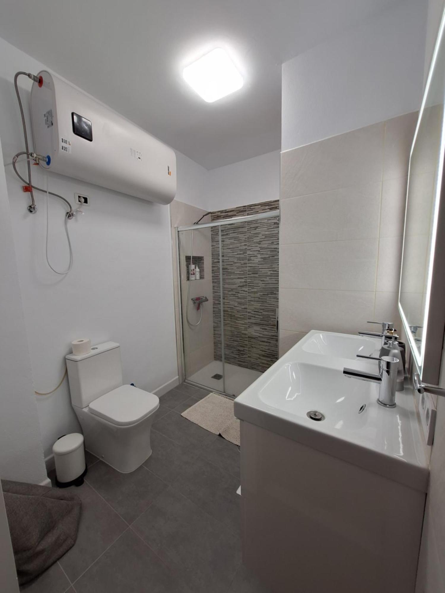 Habitacion Con Bano Privado En Un Piso Con Familia 圣克鲁斯-德拉帕尔马 外观 照片